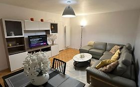 Appartement En Residence- Clichy