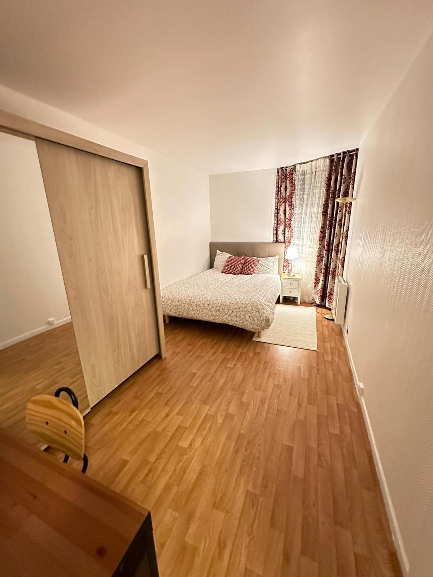 Appartement En Residence- Clichy Esterno foto