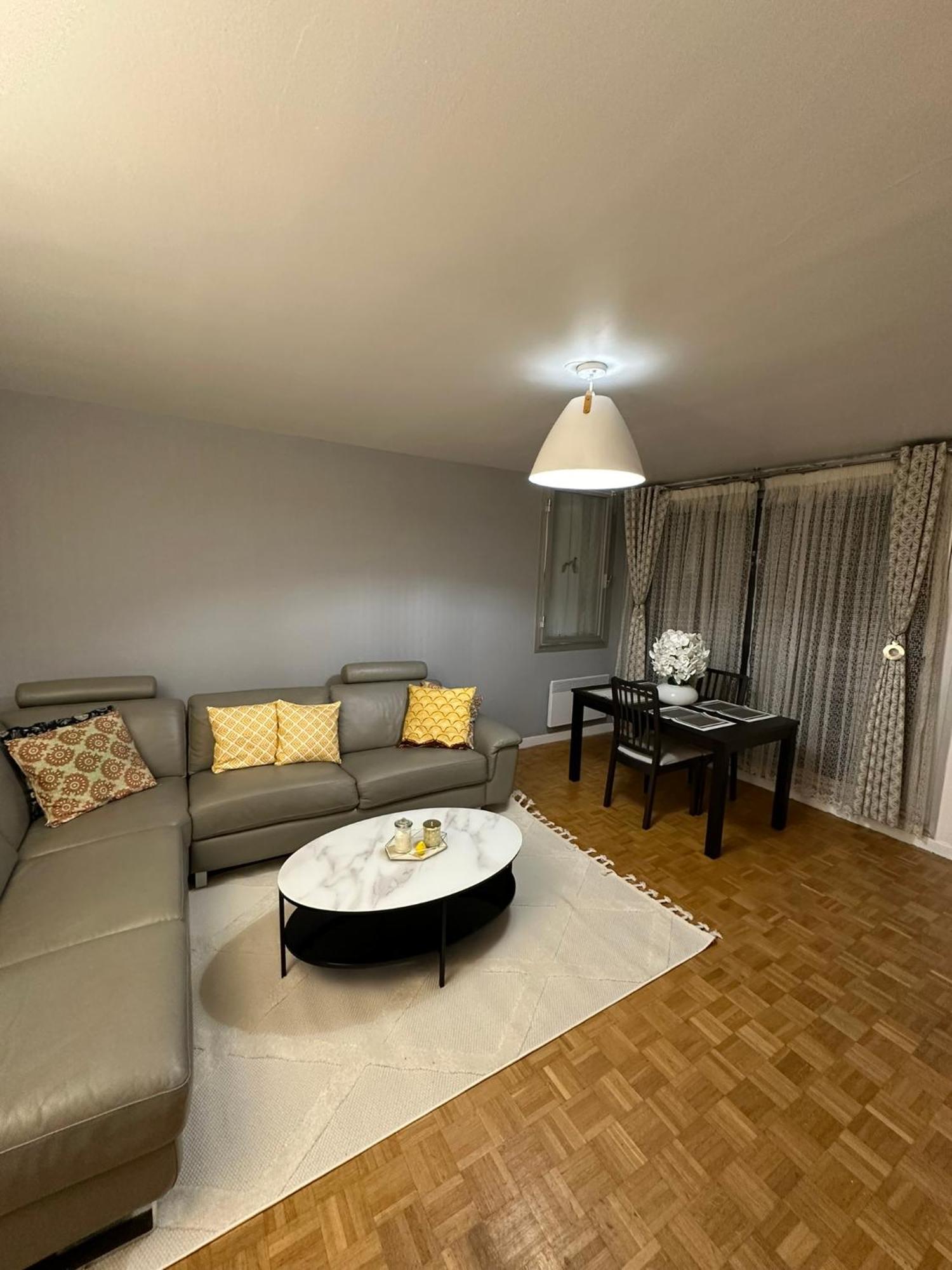 Appartement En Residence- Clichy Esterno foto